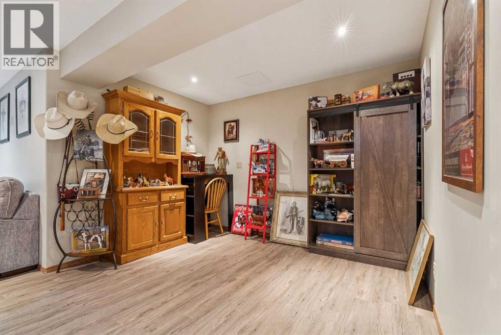 10 Speargrass Boulevard, Carseland, Alberta  T0J 0M0 - Photo 28 - A2273870