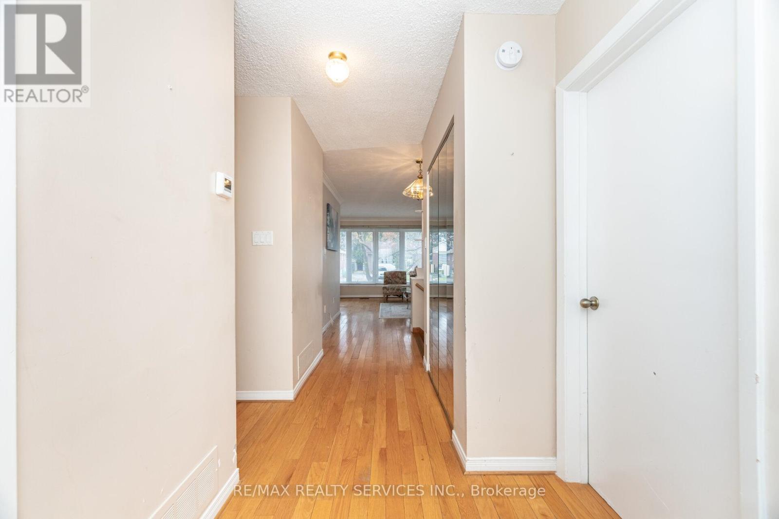 41 Kimbark Drive, Brampton, Ontario  L6X 2A3 - Photo 20 - W12702638