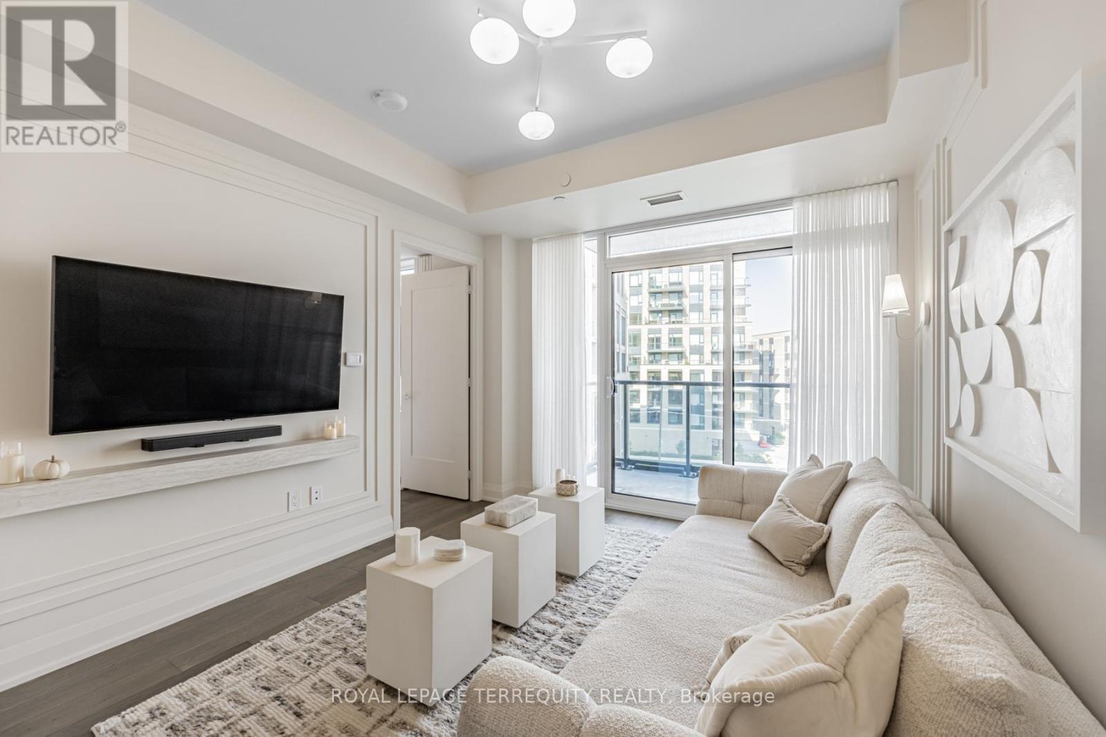 501 - 293 The Kingsway, Toronto, Ontario  M9A 0E8 - Photo 7 - W12702670