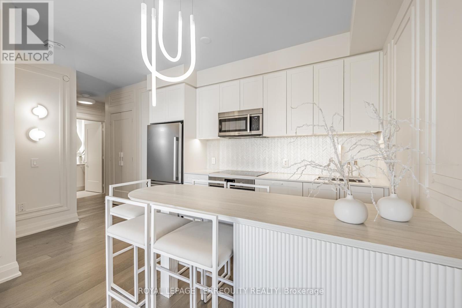 501 - 293 The Kingsway, Toronto, Ontario  M9A 0E8 - Photo 8 - W12702670