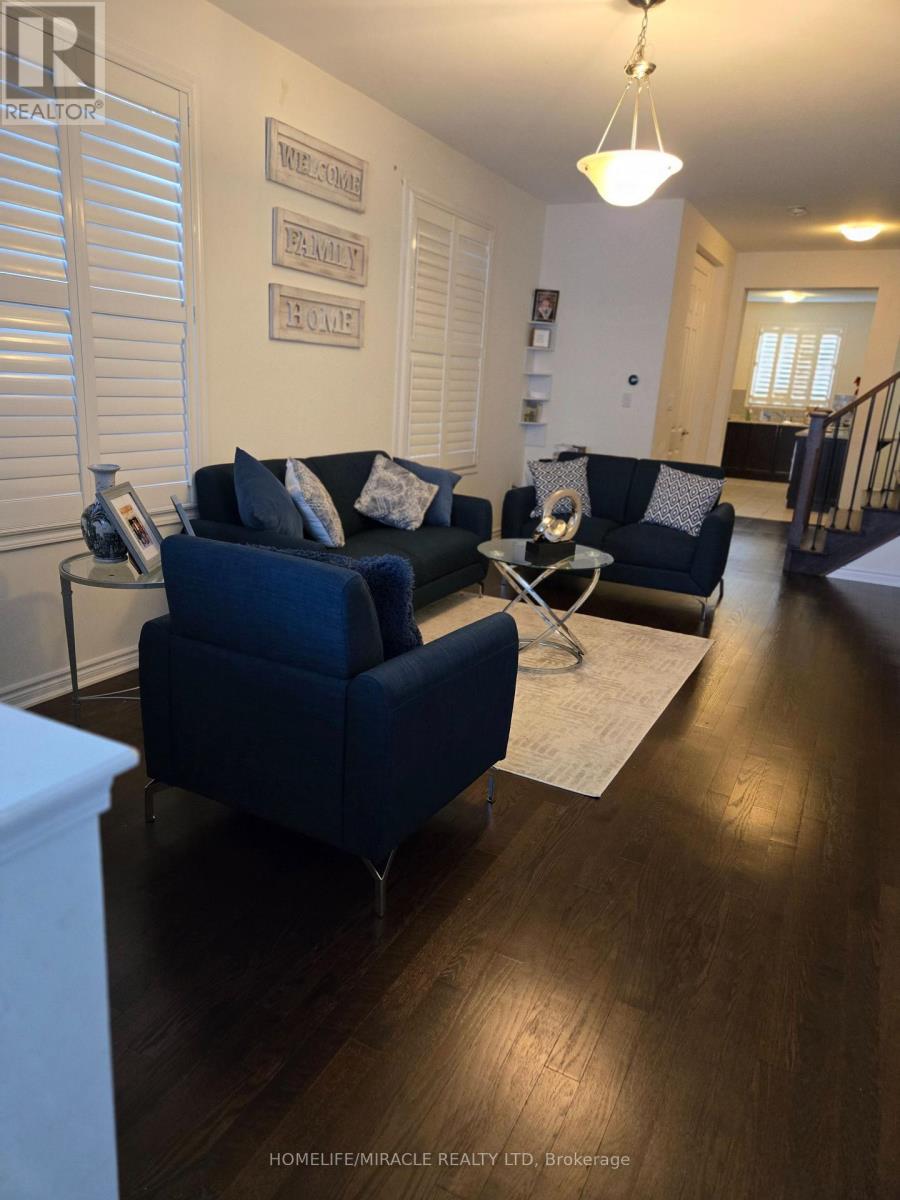 1284 Leger Way, Milton, Ontario  L9E 1C9 - Photo 5 - W12702674