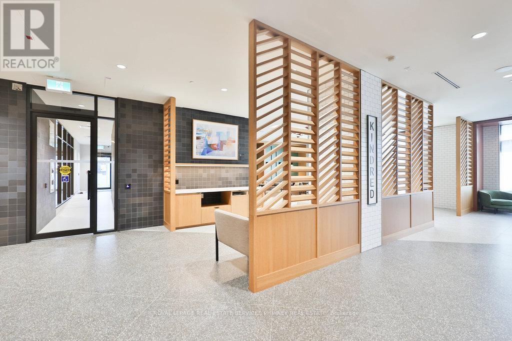 1507 - 2495 Eglinton Avenue W, Mississauga, Ontario  L5M 2V8 - Photo 2 - W12702688