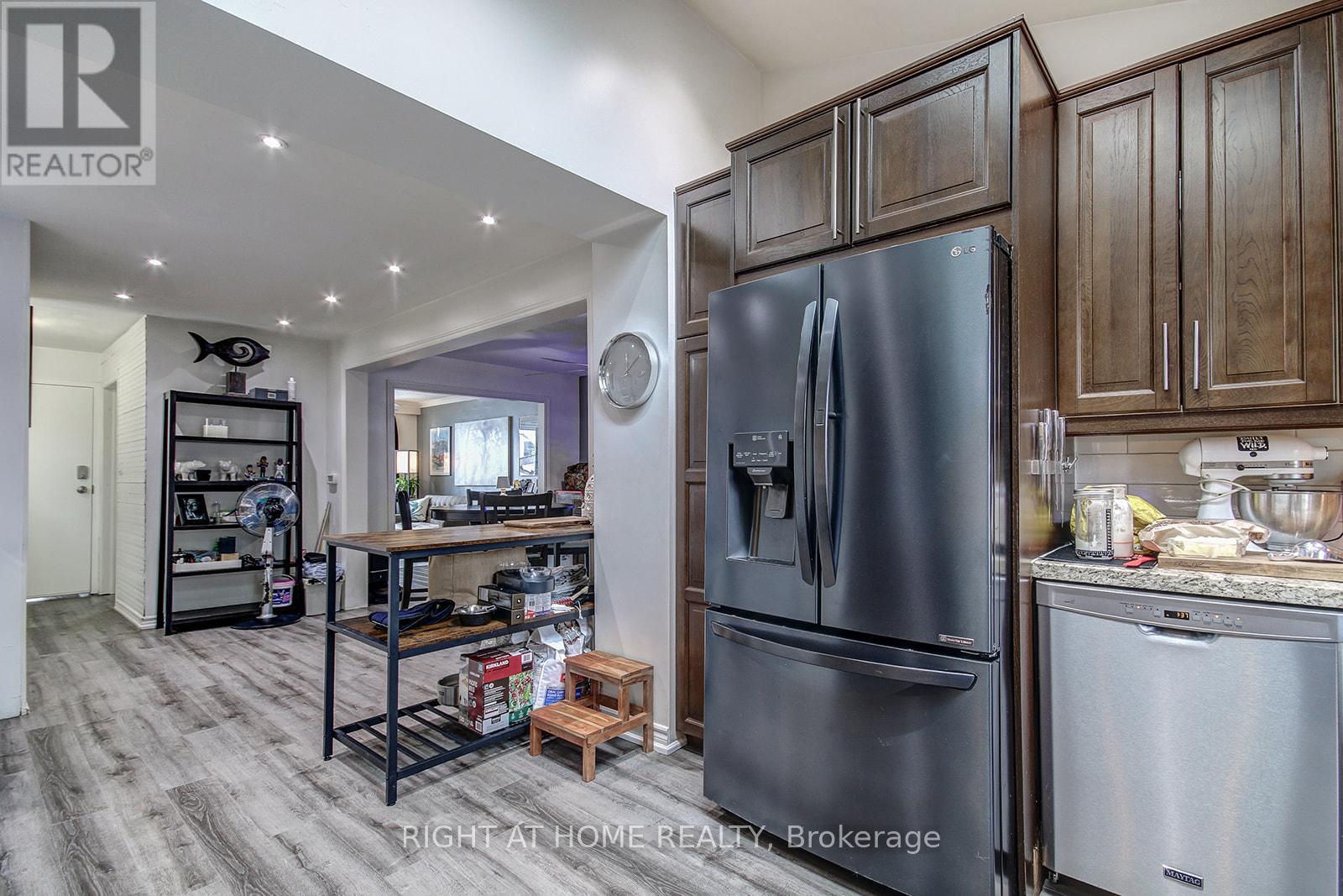 16 Allenby Avenue, Toronto, Ontario  M9W 1S4 - Photo 18 - W12702700