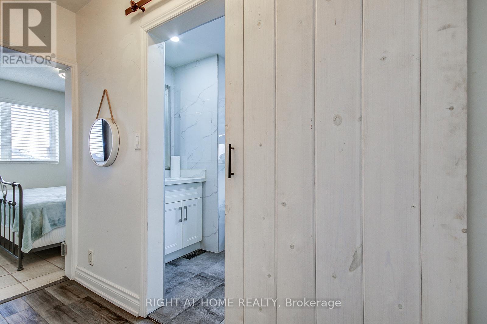 16 Allenby Avenue, Toronto, Ontario  M9W 1S4 - Photo 29 - W12702700