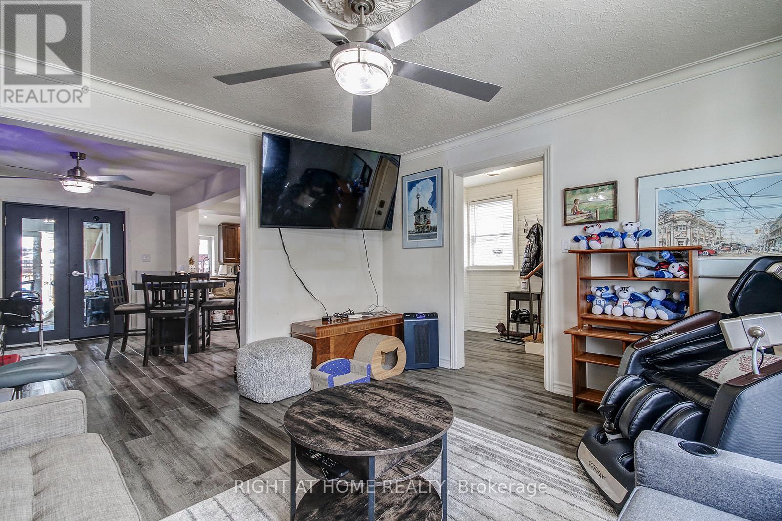 16 Allenby Avenue, Toronto, Ontario  M9W 1S4 - Photo 8 - W12702700