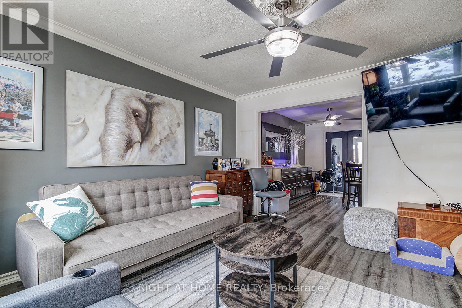 16 Allenby Avenue, Toronto, Ontario  M9W 1S4 - Photo 9 - W12702700