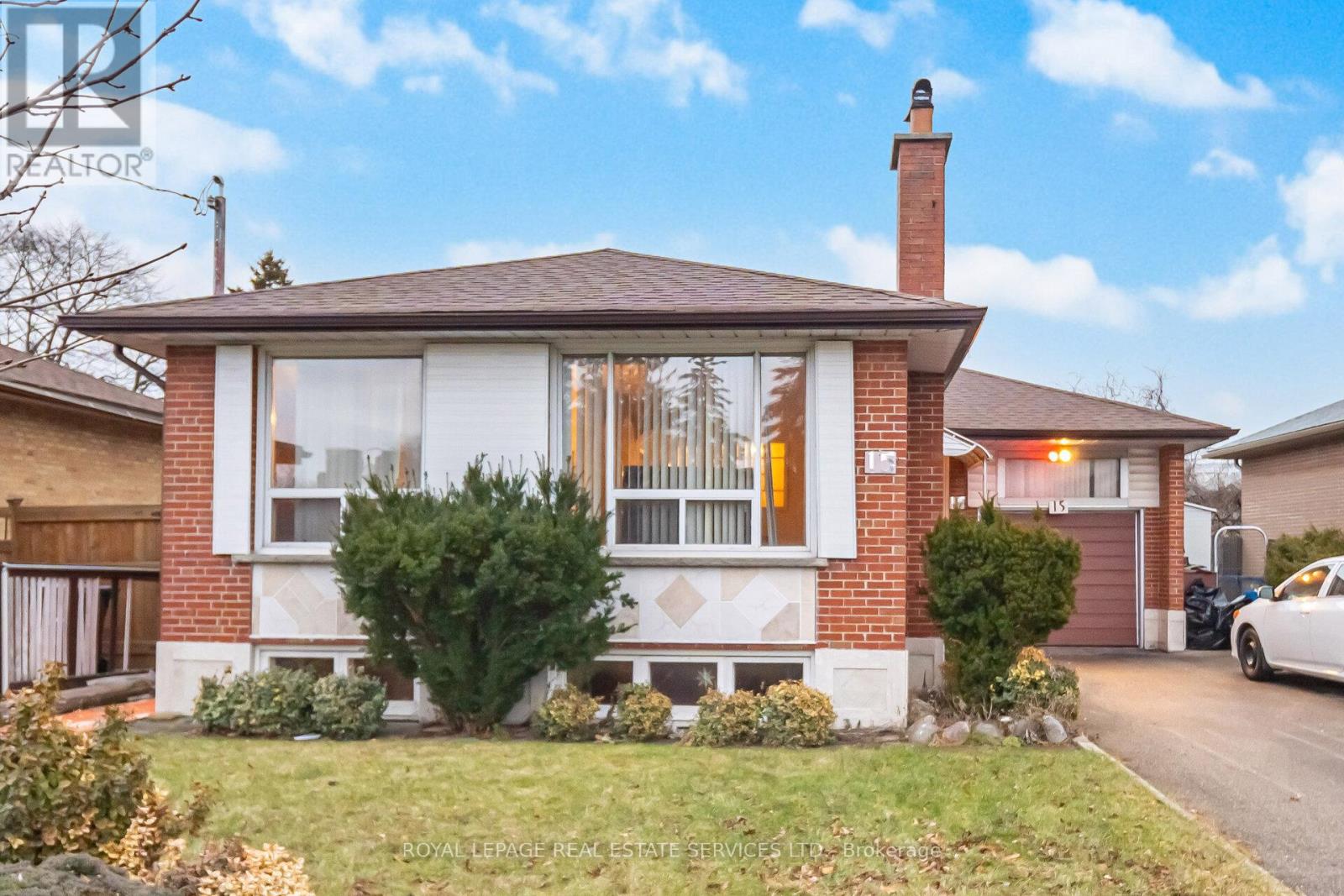 15 Stevenharris Drive, Toronto, Ontario  M9C 1T9 - Photo 1 - W12702714