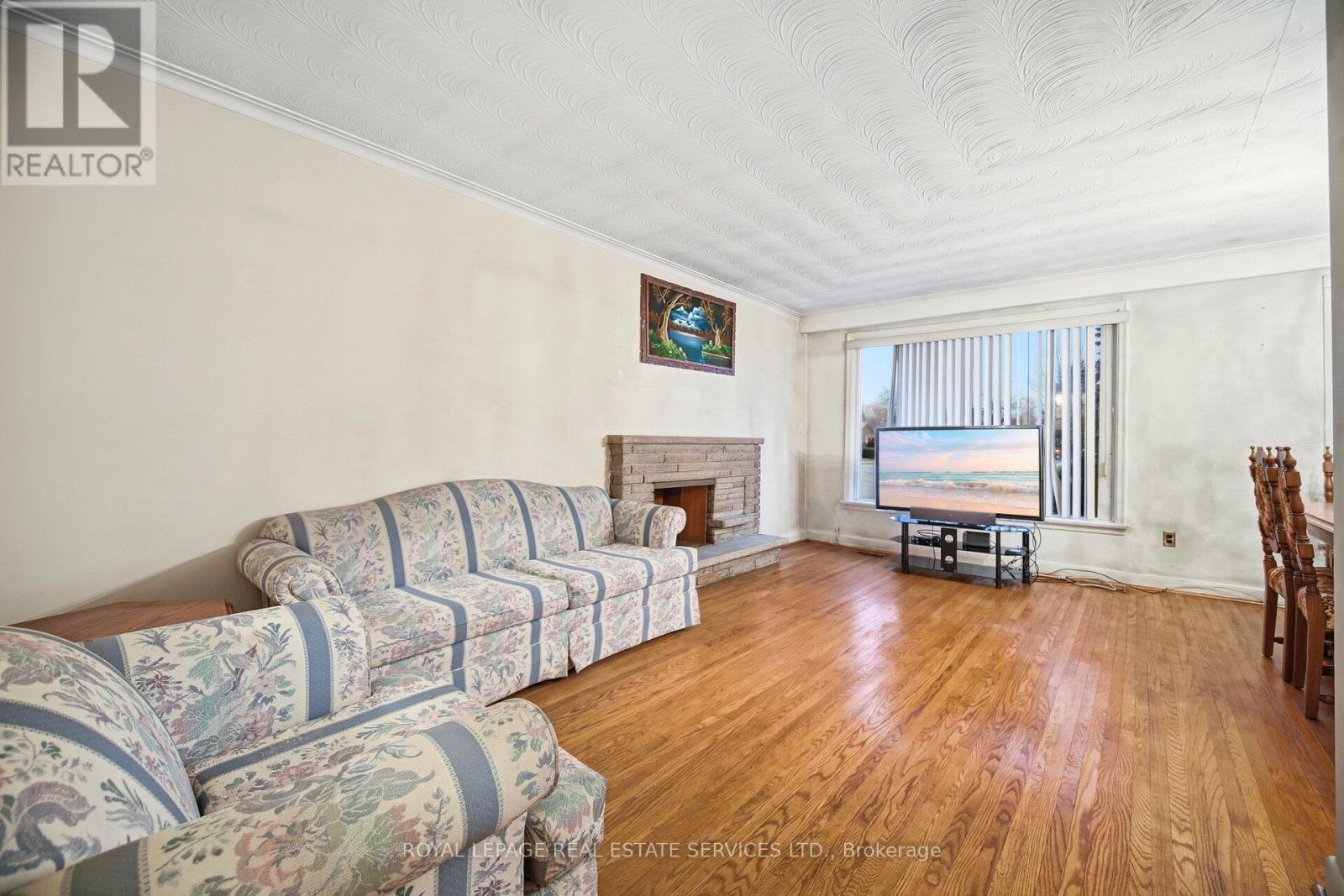 15 Stevenharris Drive, Toronto, Ontario  M9C 1T9 - Photo 18 - W12702714