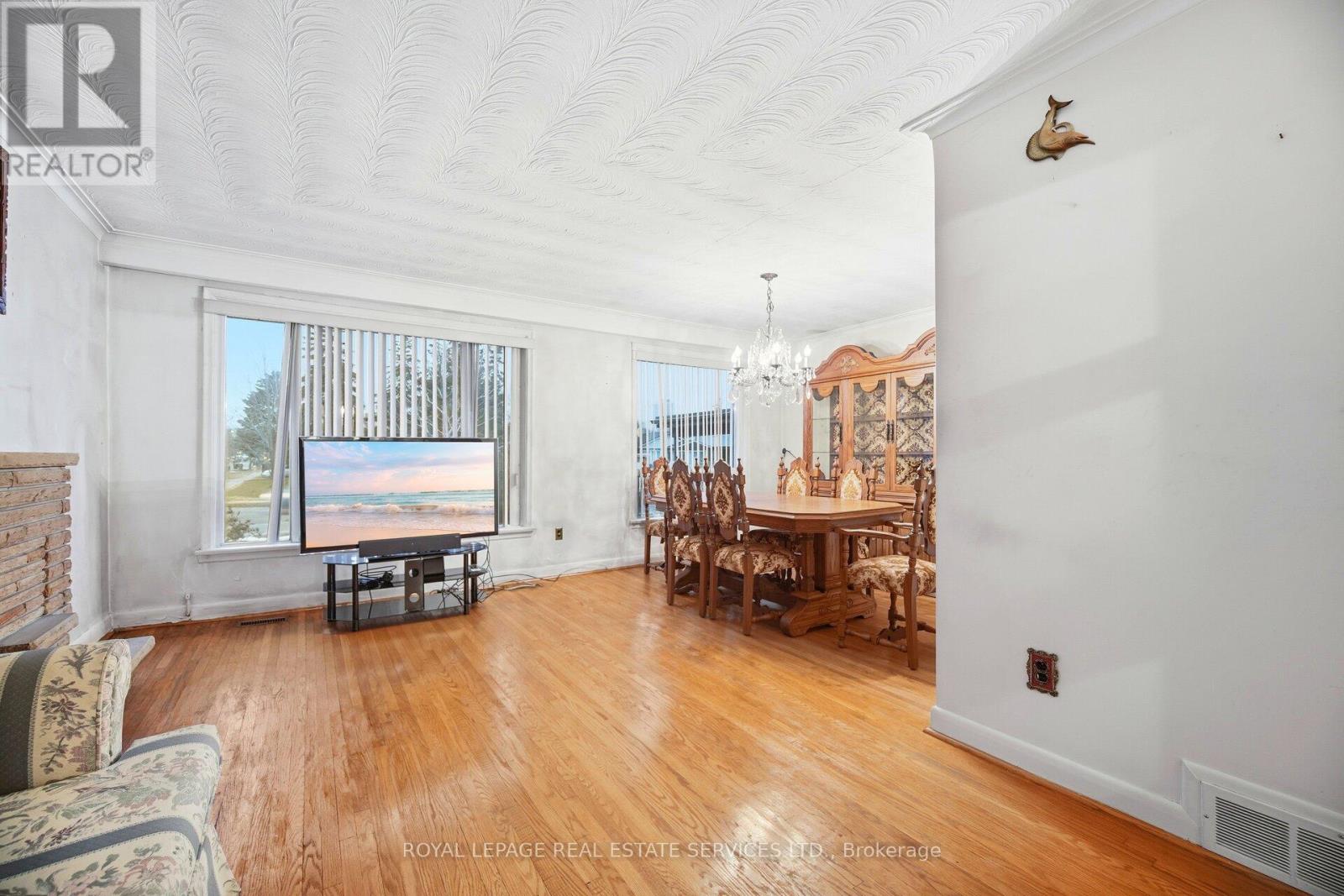 15 Stevenharris Drive, Toronto, Ontario  M9C 1T9 - Photo 20 - W12702714