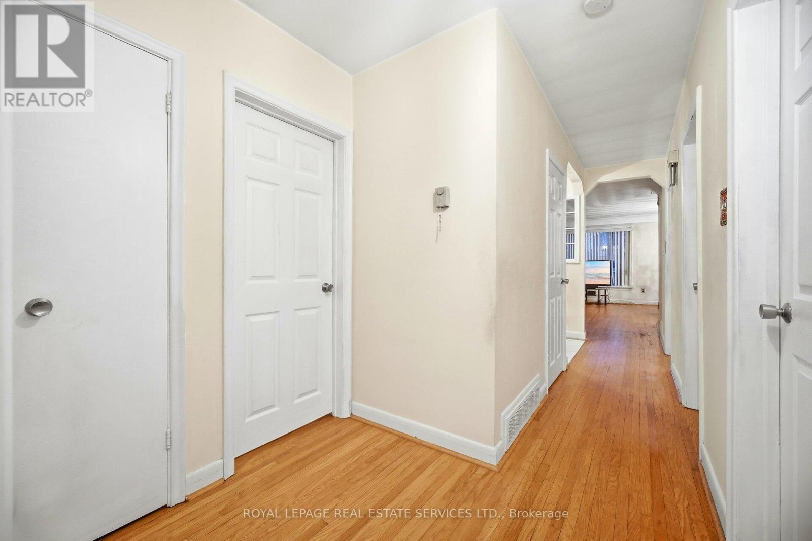 15 Stevenharris Drive, Toronto, Ontario  M9C 1T9 - Photo 22 - W12702714