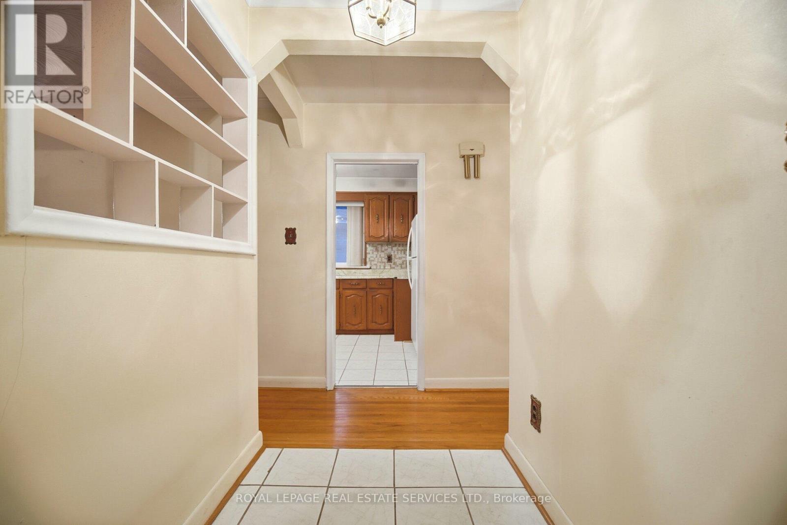 15 Stevenharris Drive, Toronto, Ontario  M9C 1T9 - Photo 8 - W12702714