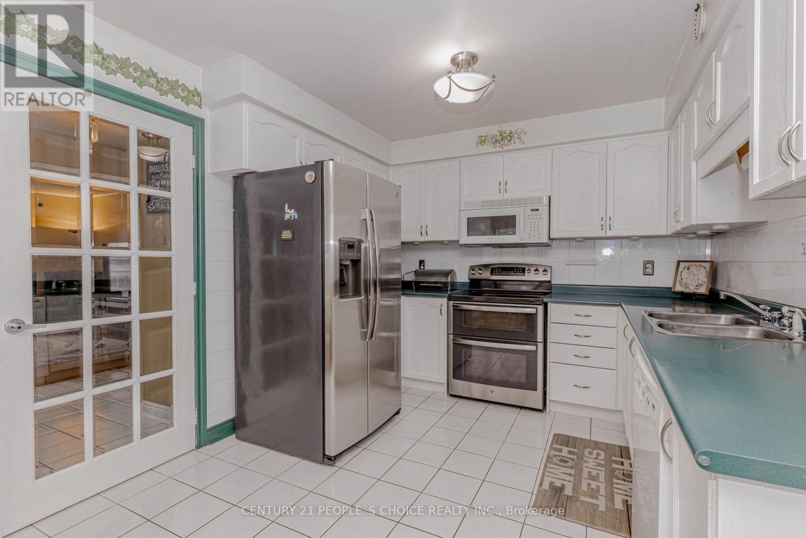 100 Blue Spruce Street, Brampton, Ontario  L6R 1C3 - Photo 13 - W12702782