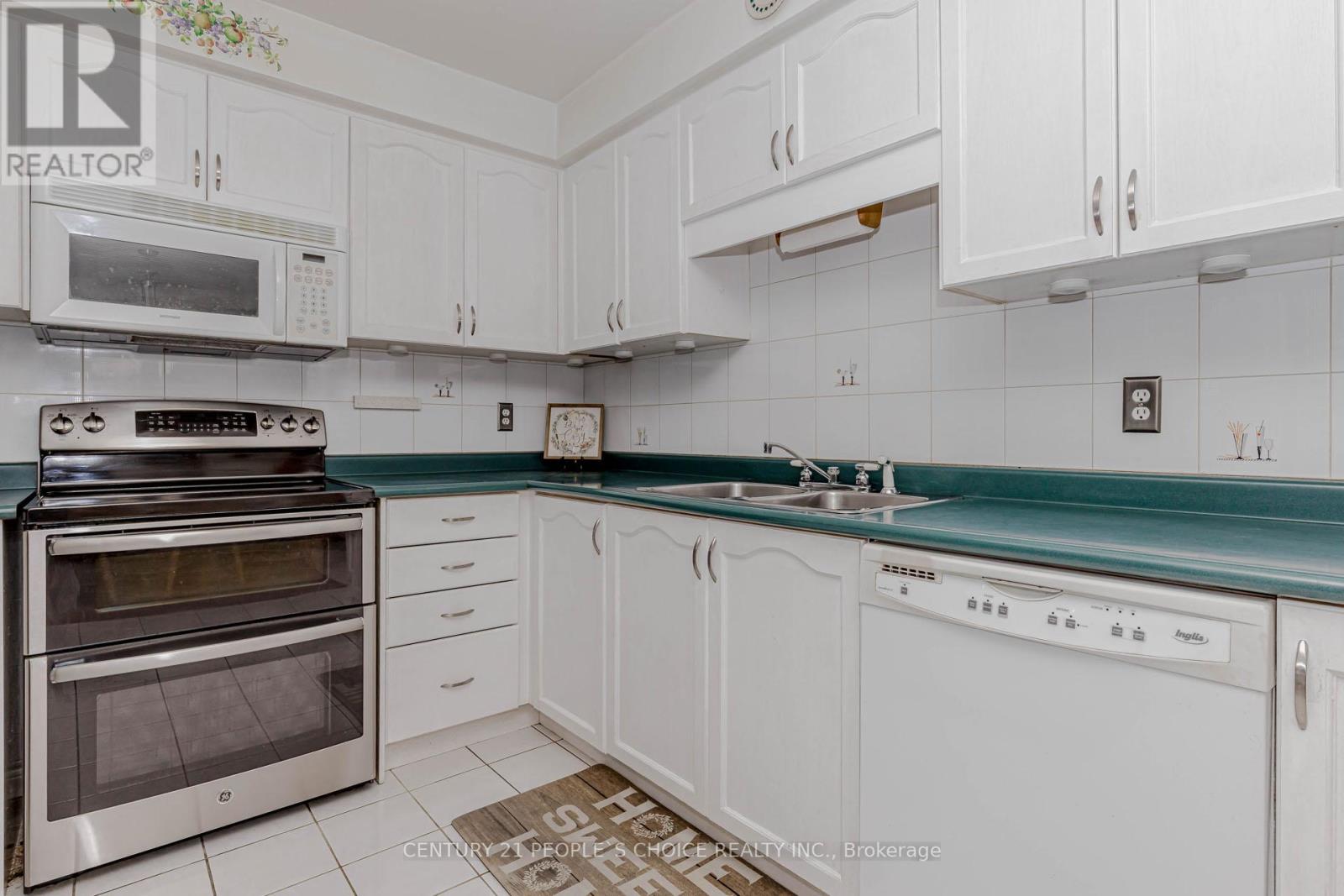 100 Blue Spruce Street, Brampton, Ontario  L6R 1C3 - Photo 15 - W12702782