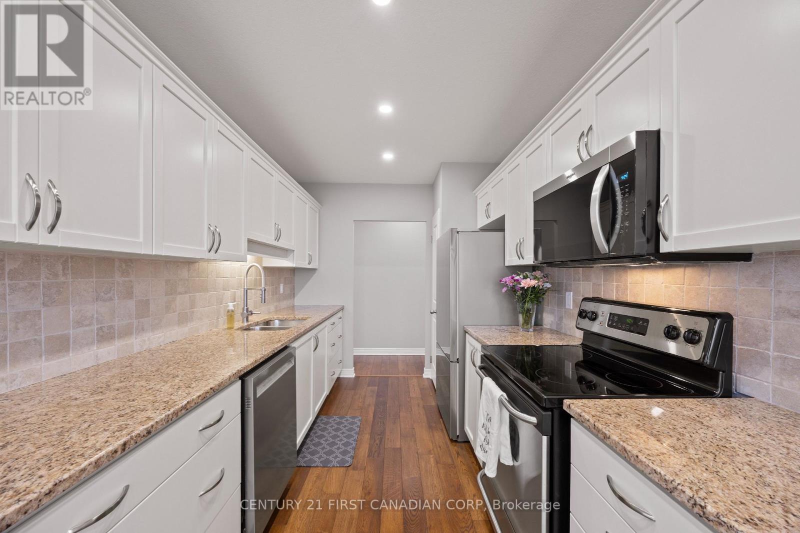 Photo 10 of 47 for 1104 - 353 Commissioners Road W