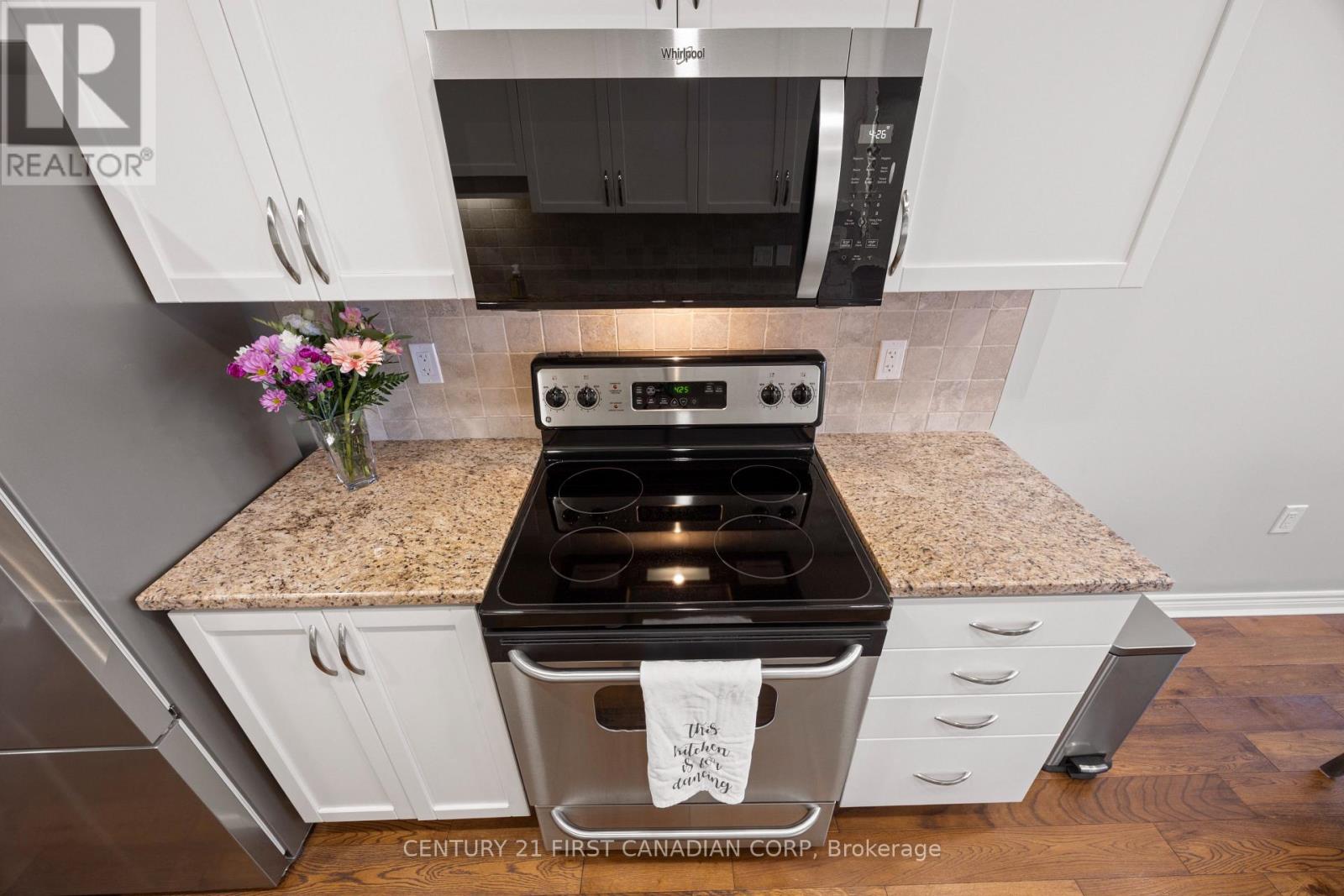 Photo 13 of 47 for 1104 - 353 Commissioners Road W