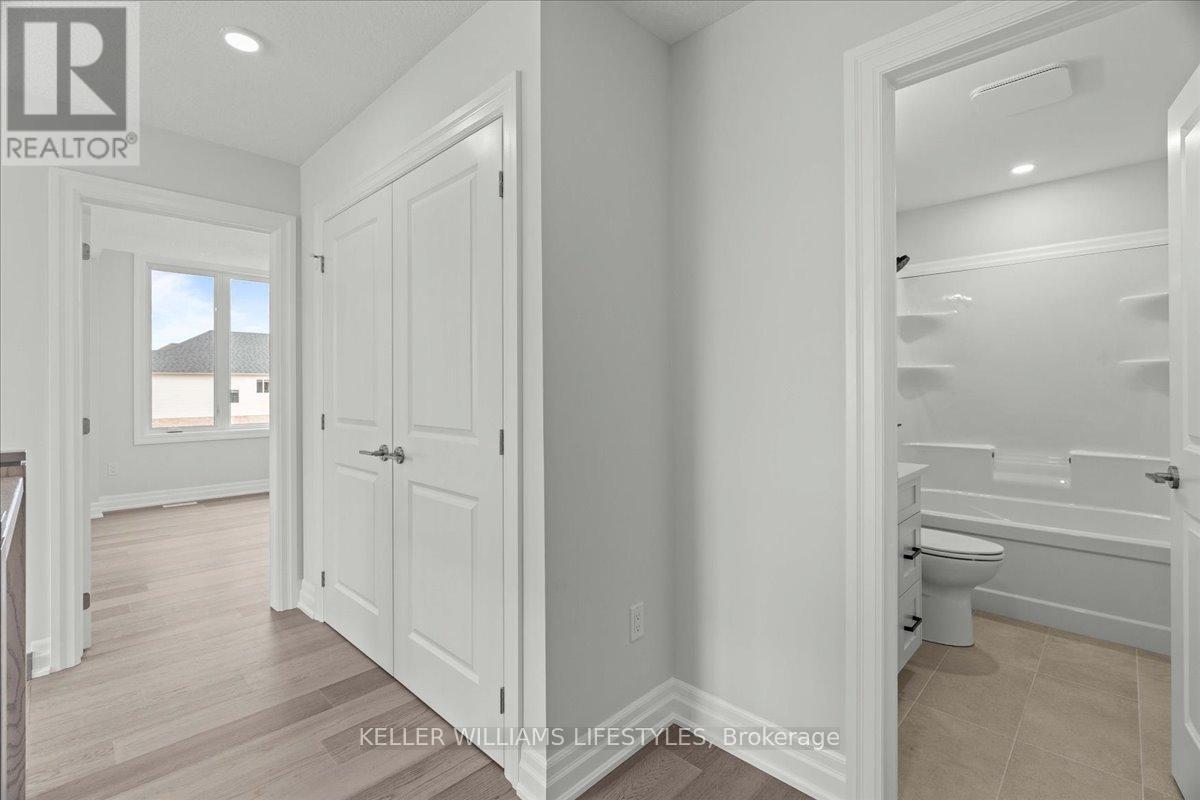 4348 Lismer Lane, London South, Ontario  N6L 0E2 - Photo 31 - X12702980