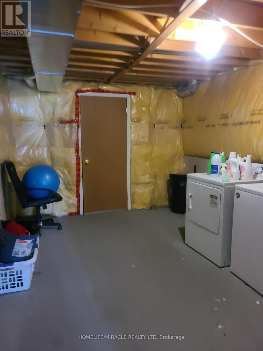 60 Panama Place, Brampton, Ontario  L6P 2G6 - Photo 20 - W12453377