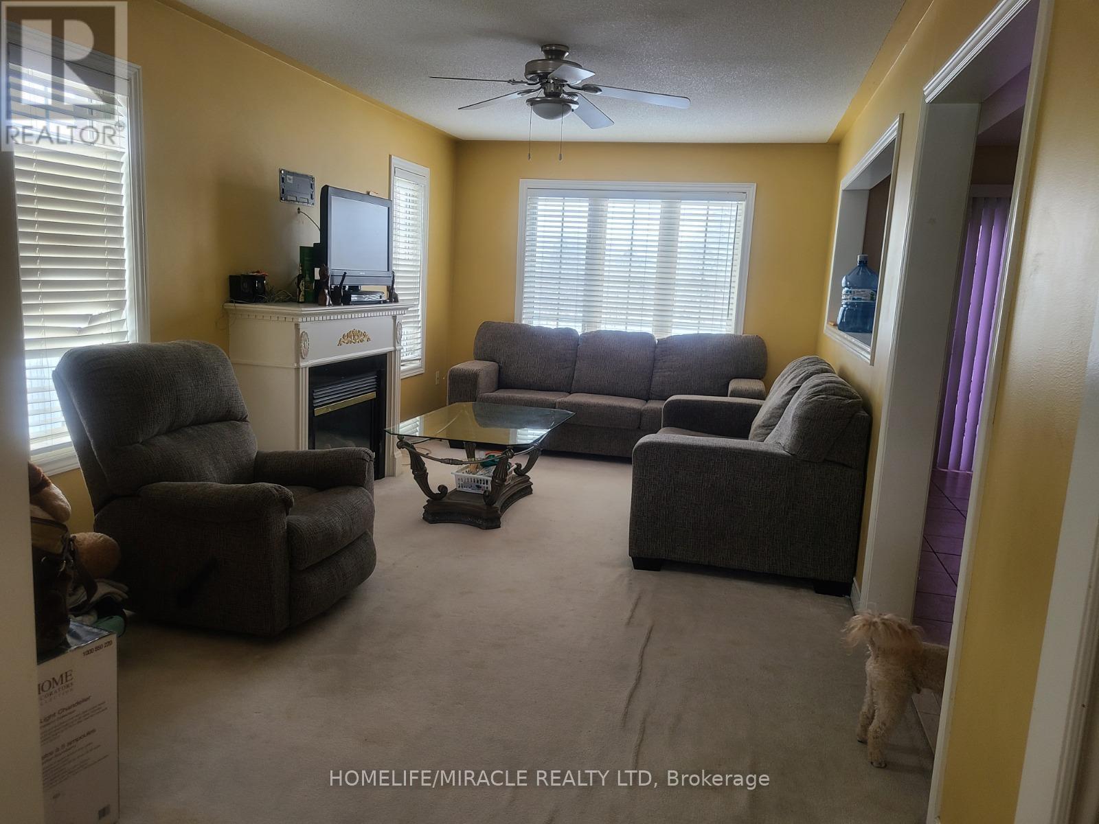 60 Panama Place, Brampton, Ontario  L6P 2G6 - Photo 3 - W12453377