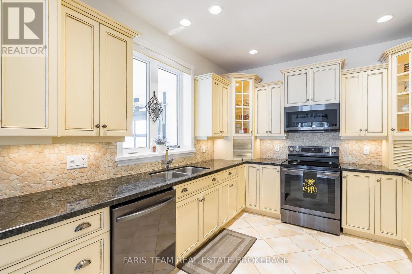 130 Concession 15 W, Tiny, Ontario  L9M 0N8 - Photo 8 - S12424833