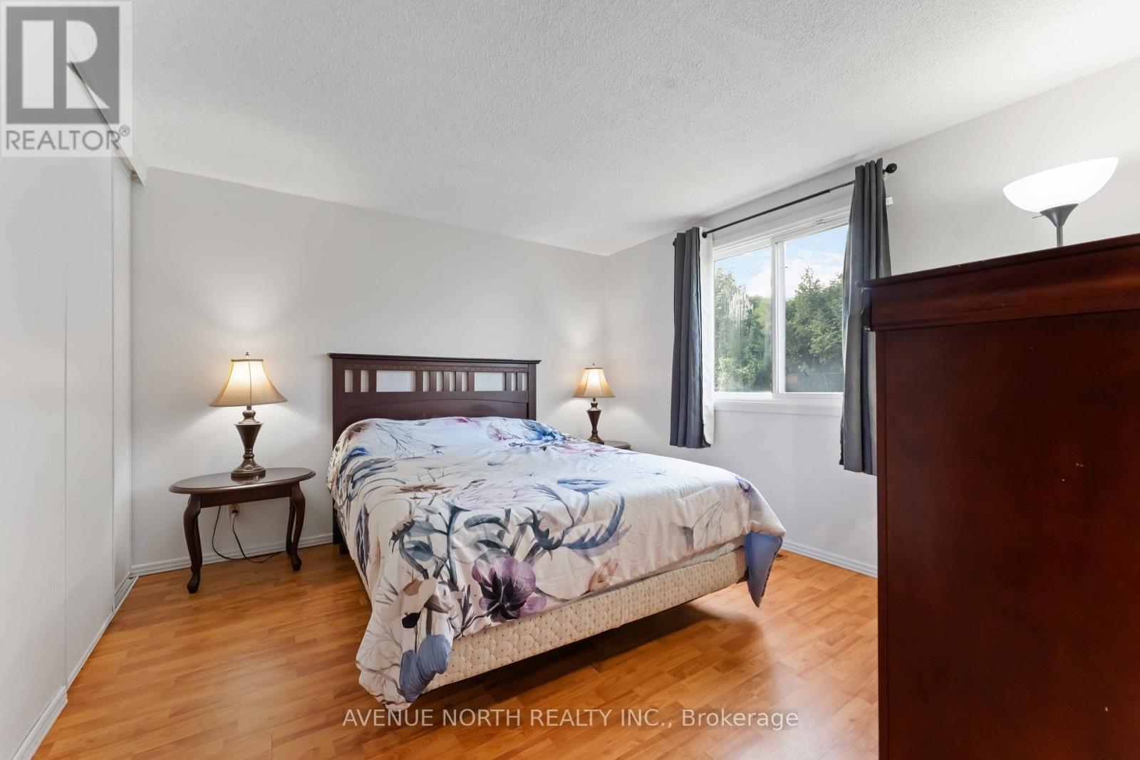 2178 Erinbrook Crescent, Ottawa, Ontario  K1B 4J4 - Photo 12 - X12702844