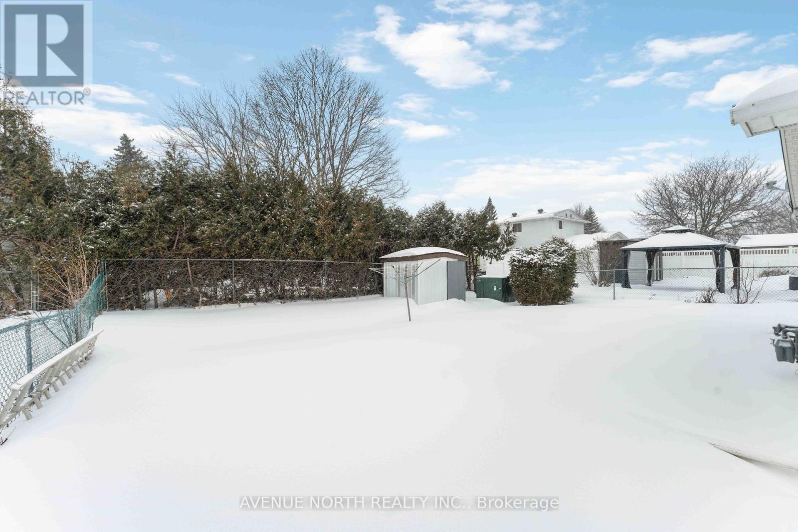 2178 Erinbrook Crescent, Ottawa, Ontario  K1B 4J4 - Photo 29 - X12702844