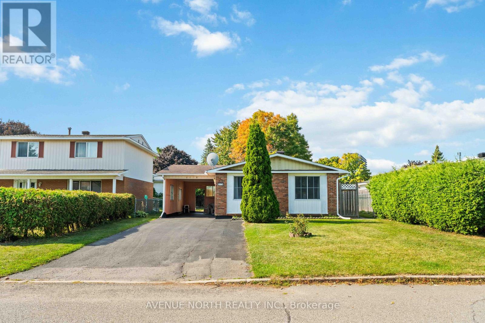 2178 Erinbrook Crescent, Ottawa, Ontario  K1B 4J4 - Photo 3 - X12702844