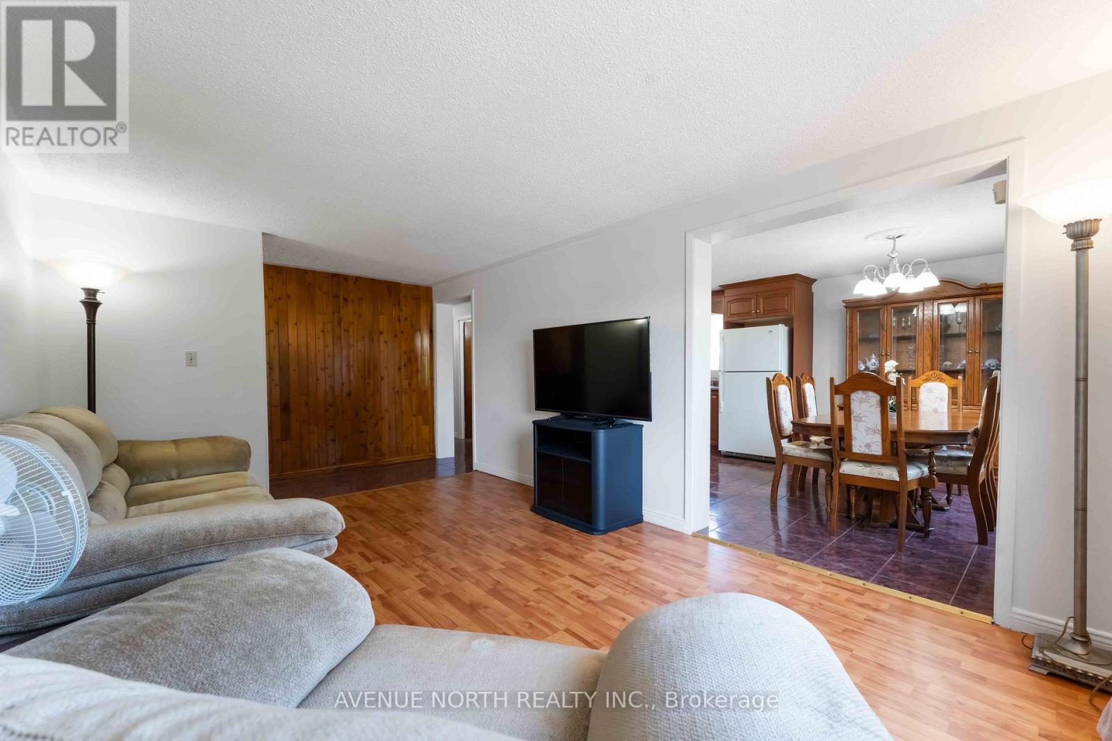 2178 Erinbrook Crescent, Ottawa, Ontario  K1B 4J4 - Photo 8 - X12702844