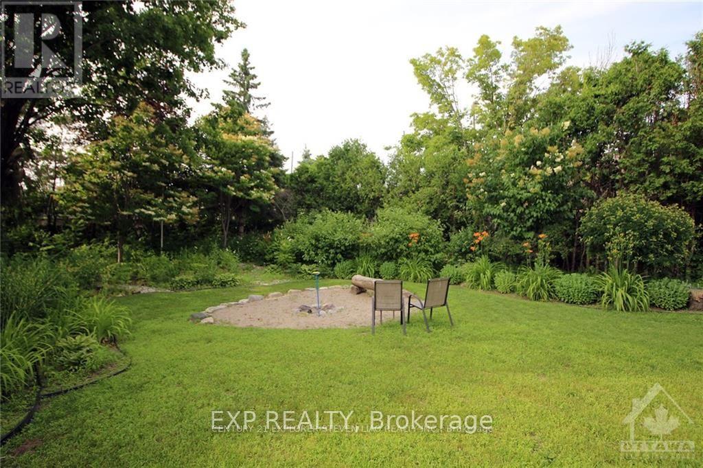 74 Seabrooke Drive, Ottawa, Ontario  K2L 2K5 - Photo 17 - X12702854