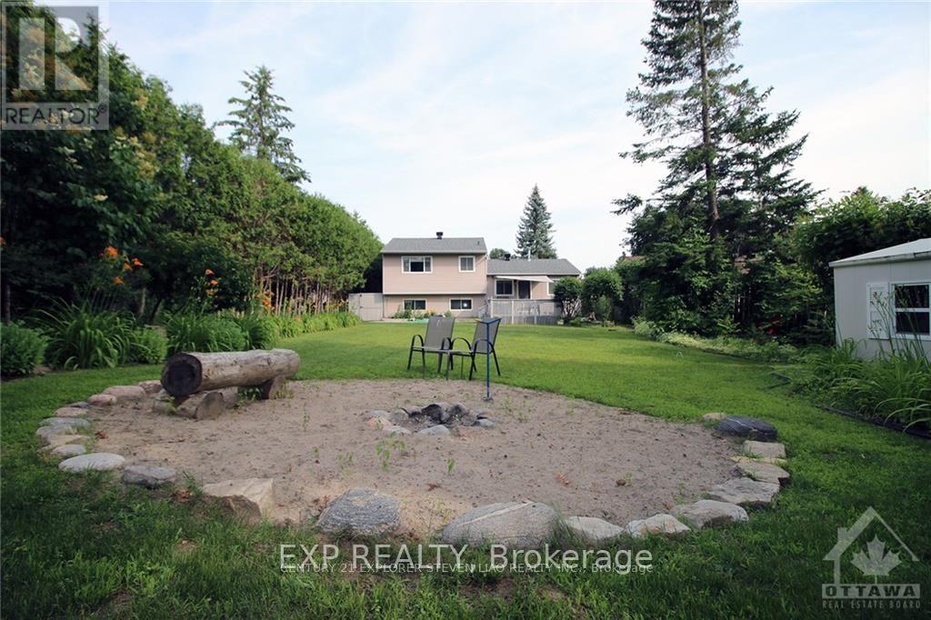 74 Seabrooke Drive, Ottawa, Ontario  K2L 2K5 - Photo 18 - X12702854