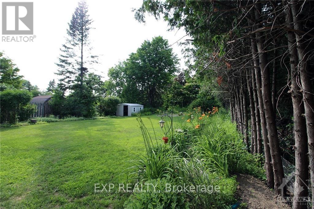 74 Seabrooke Drive, Ottawa, Ontario  K2L 2K5 - Photo 19 - X12702854