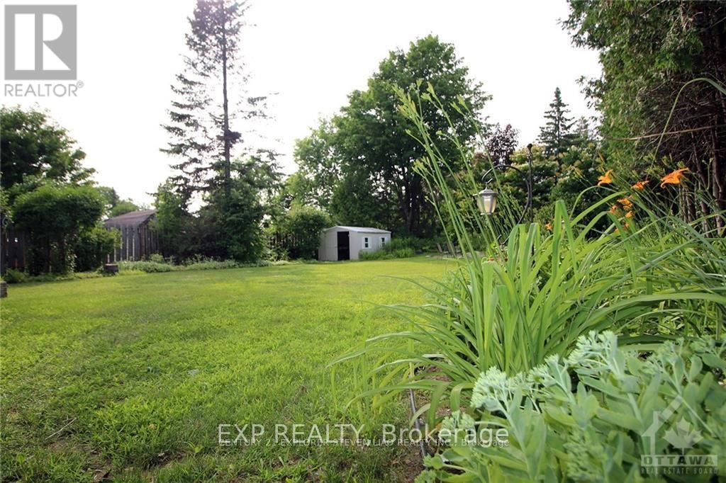 74 Seabrooke Drive, Ottawa, Ontario  K2L 2K5 - Photo 20 - X12702854