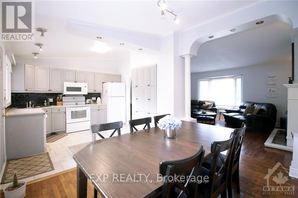 74 Seabrooke Drive, Ottawa, Ontario  K2L 2K5 - Photo 5 - X12702854