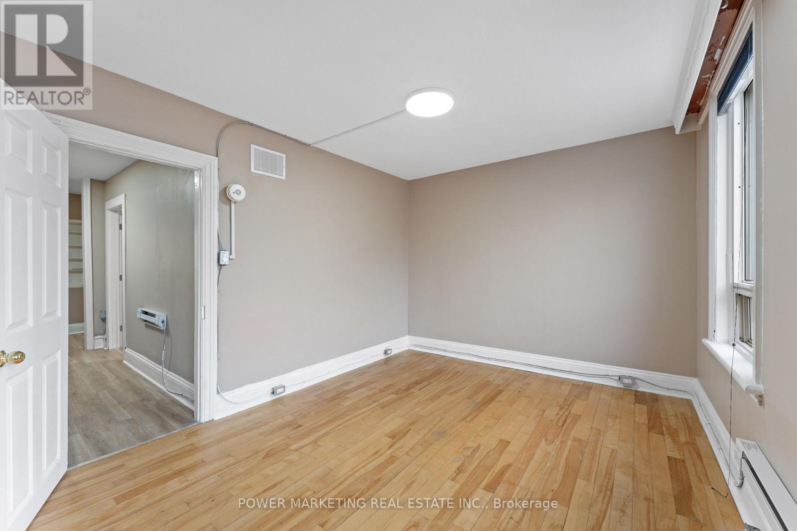 A&b - 684 Bronson Avenue, Ottawa, Ontario  K1S 4E9 - Photo 15 - X12702992