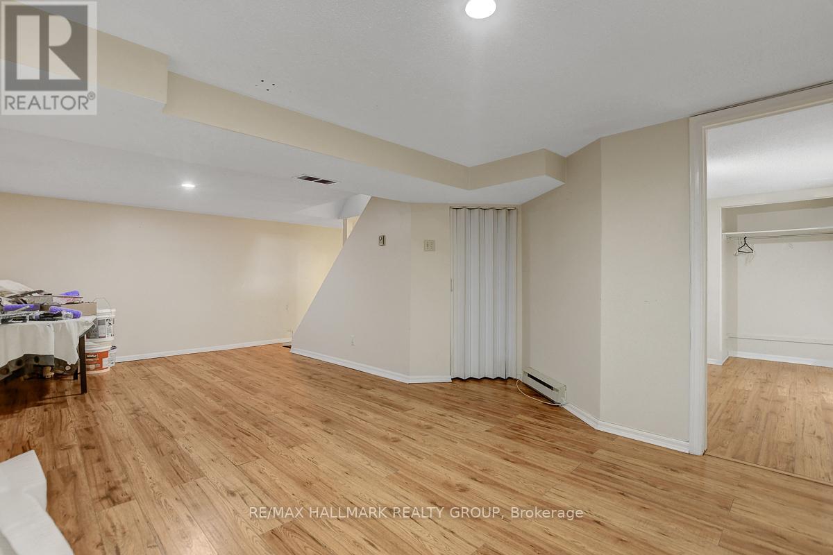 71 Morton Drive, Ottawa, Ontario  K2L 1W9 - Photo 31 - X12703014