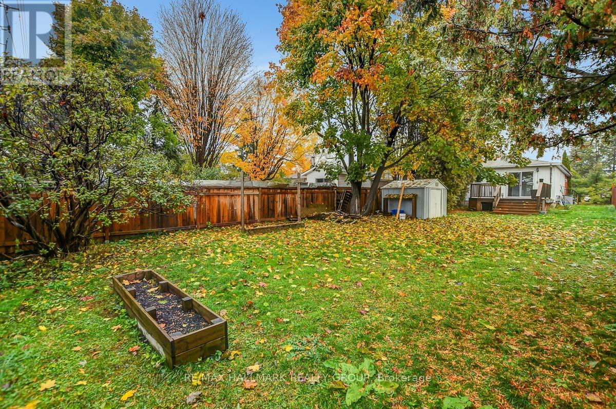 71 Morton Drive, Ottawa, Ontario  K2L 1W9 - Photo 48 - X12703014