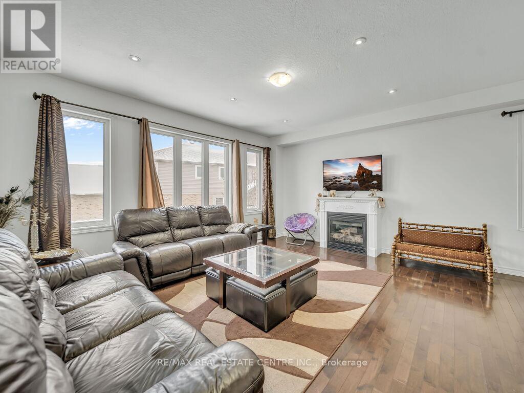 3 Creighton Avenue, Guelph, Ontario  N1E 0G8 - Photo 8 - X12702752