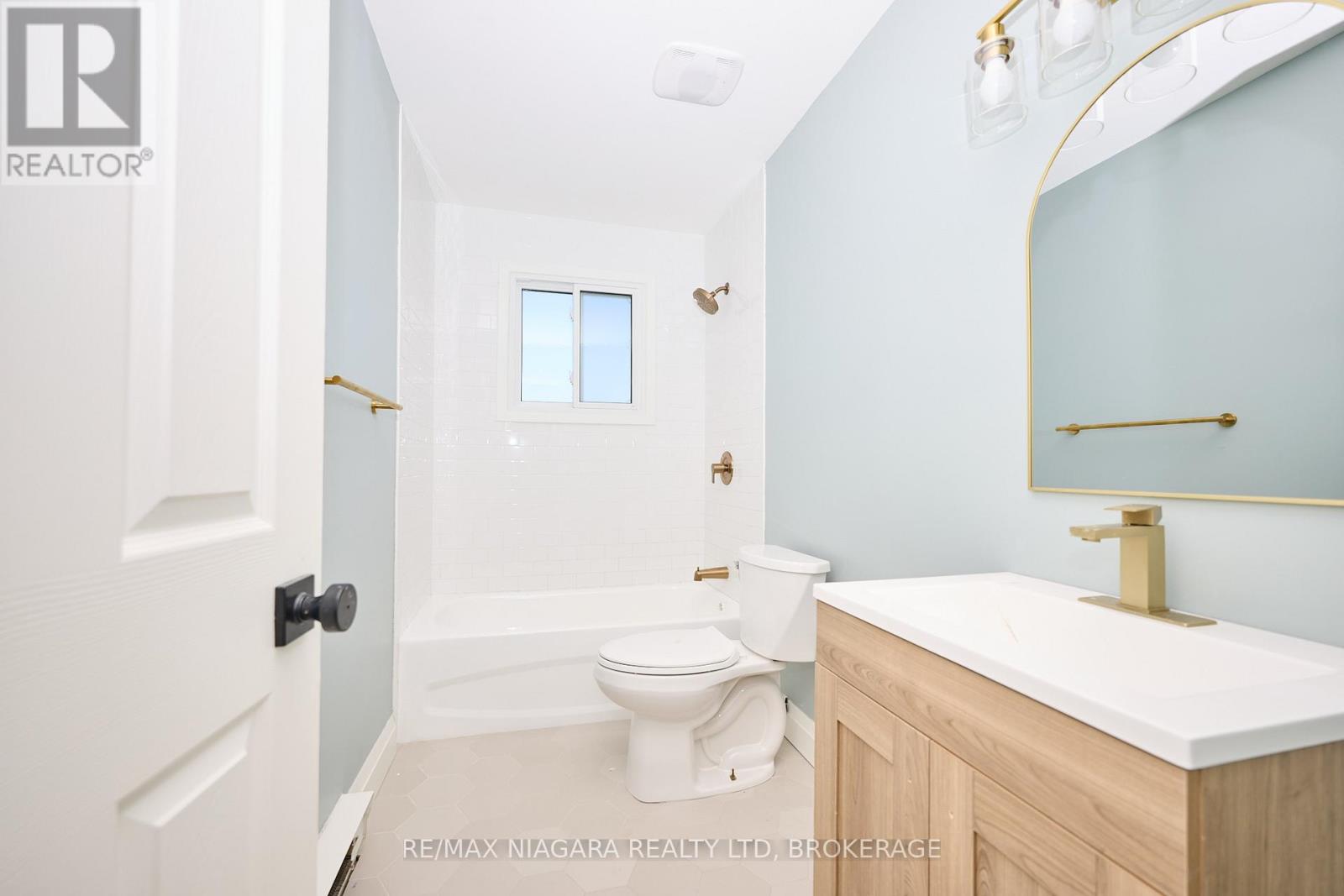 Unit 2 - 141 Plymouth Road, Welland (Lincoln/crowland), Ontario  L3B 3C8 - Photo 7 - X12702808