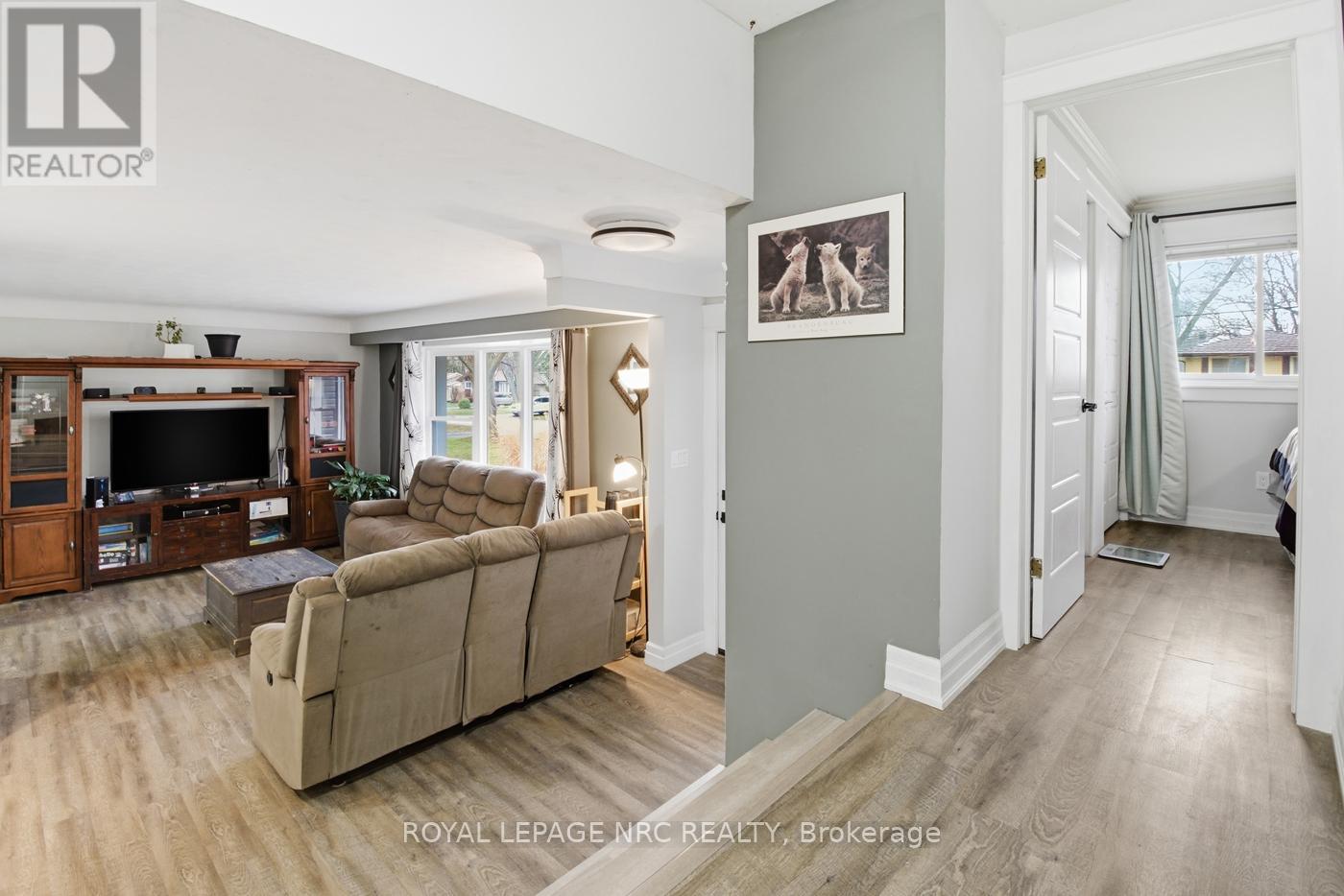 798 Parkdale Avenue, Fort Erie, Ontario  L2A 5B6 - Photo 24 - X12703058