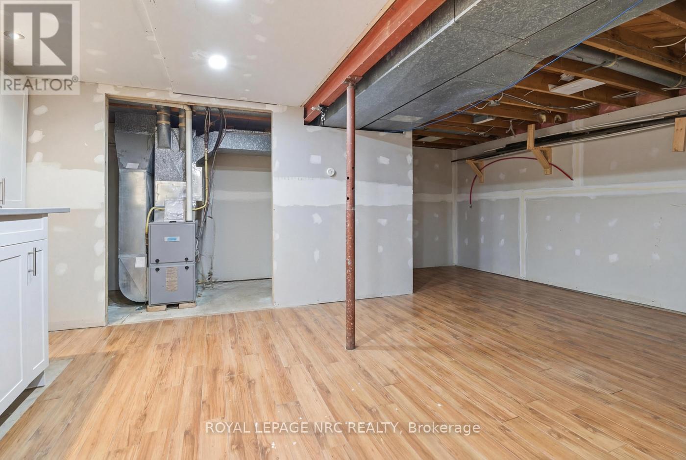 798 Parkdale Avenue, Fort Erie, Ontario  L2A 5B6 - Photo 36 - X12703058