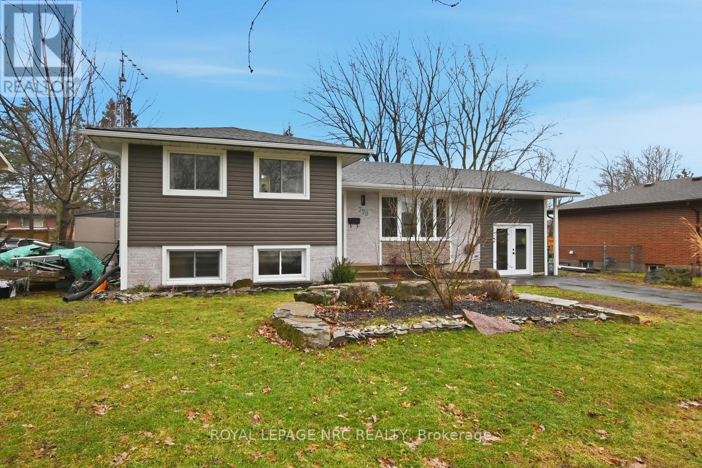 798 Parkdale Avenue, Fort Erie, Ontario  L2A 5B6 - Photo 4 - X12703058