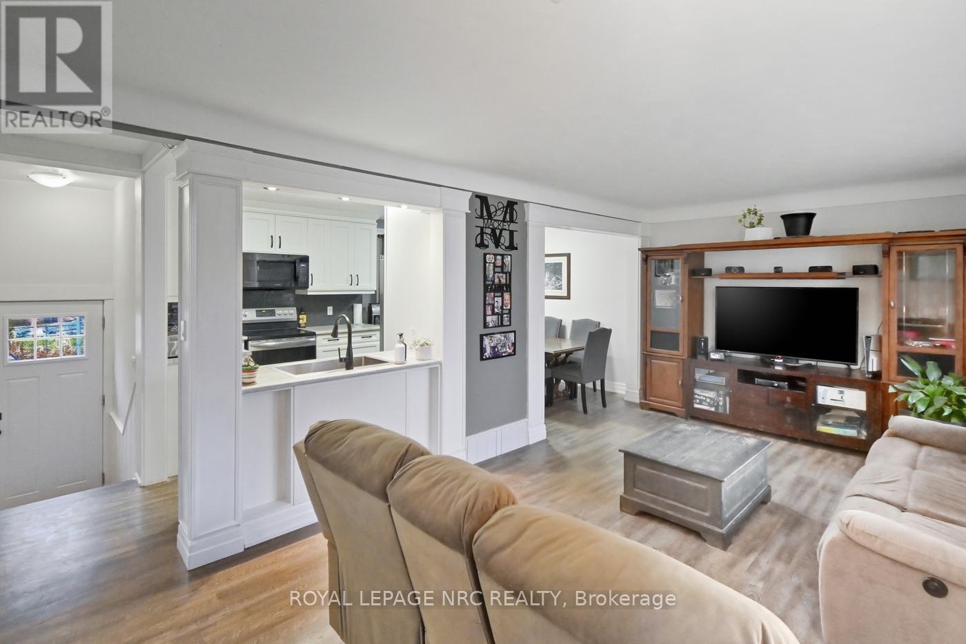 798 Parkdale Avenue, Fort Erie, Ontario  L2A 5B6 - Photo 5 - X12703058