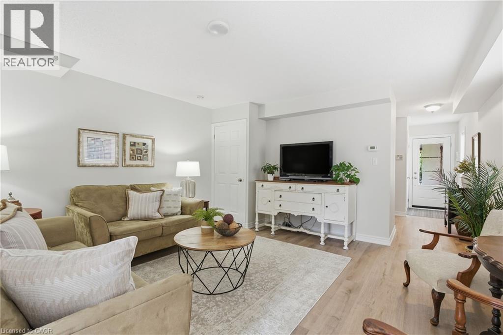 9 Slater Court, Waterdown, Ontario  L8B 0K8 - Photo 7 - 40799069