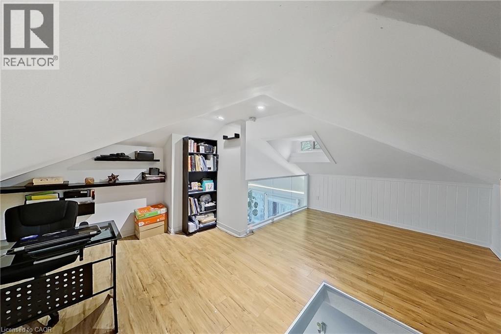 486 East 38th Street, Hamilton, Ontario  L8V 4G8 - Photo 35 - 40798916