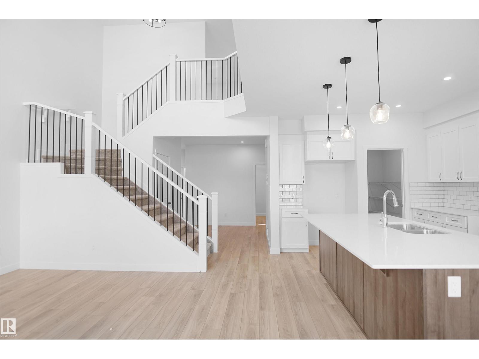 2603 15 Av Nw, Edmonton, Alberta  T6T 2N5 - Photo 5 - E4470243