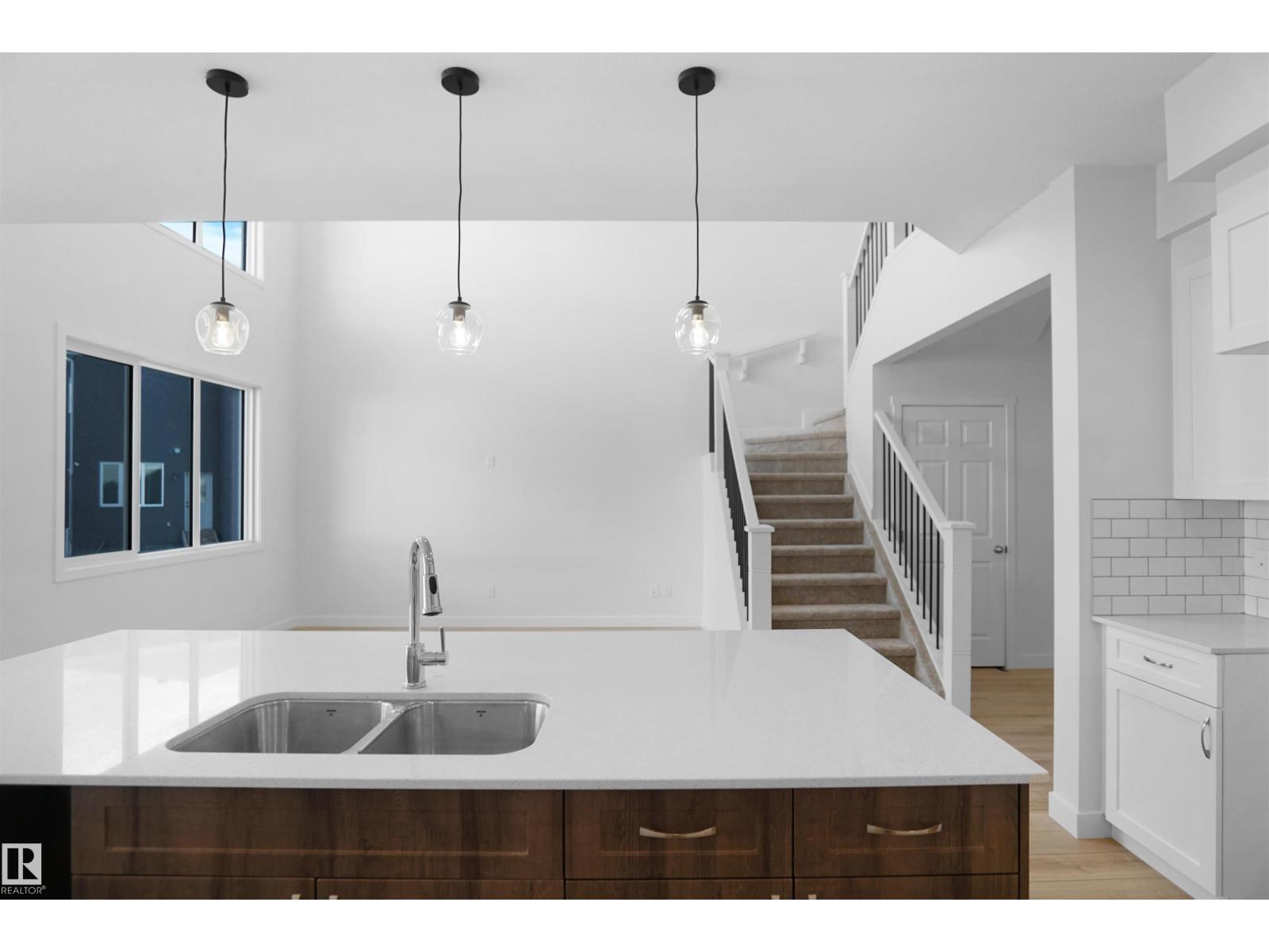 2603 15 Av Nw, Edmonton, Alberta  T6T 2N5 - Photo 9 - E4470243