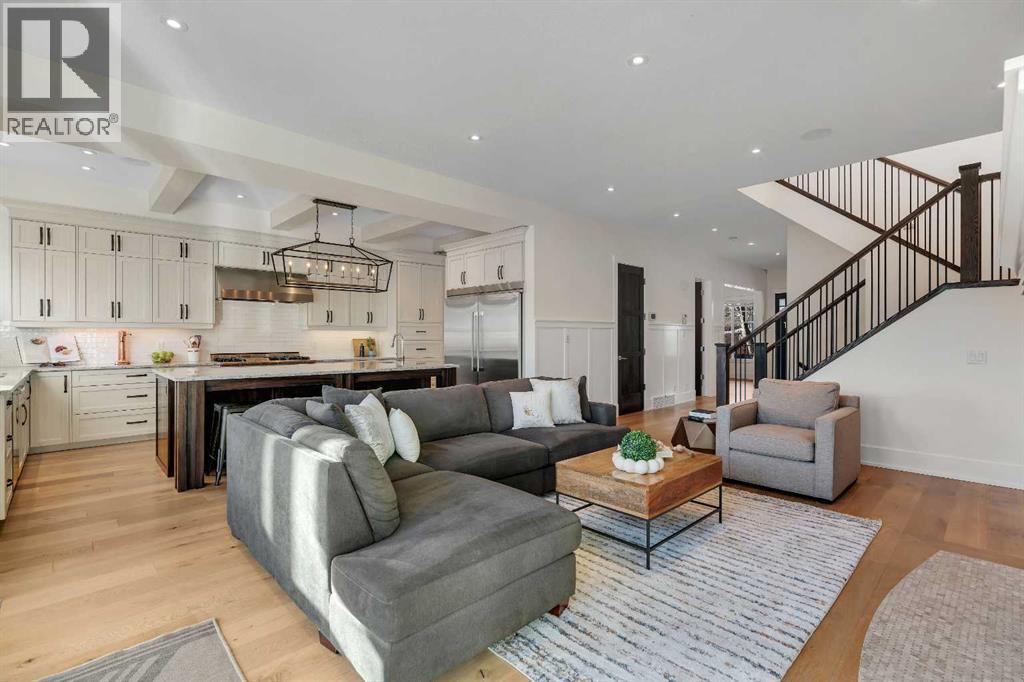 5852 Bowwater Crescent Nw, Calgary, Alberta  T3B 2E2 - Photo 7 - A2279508