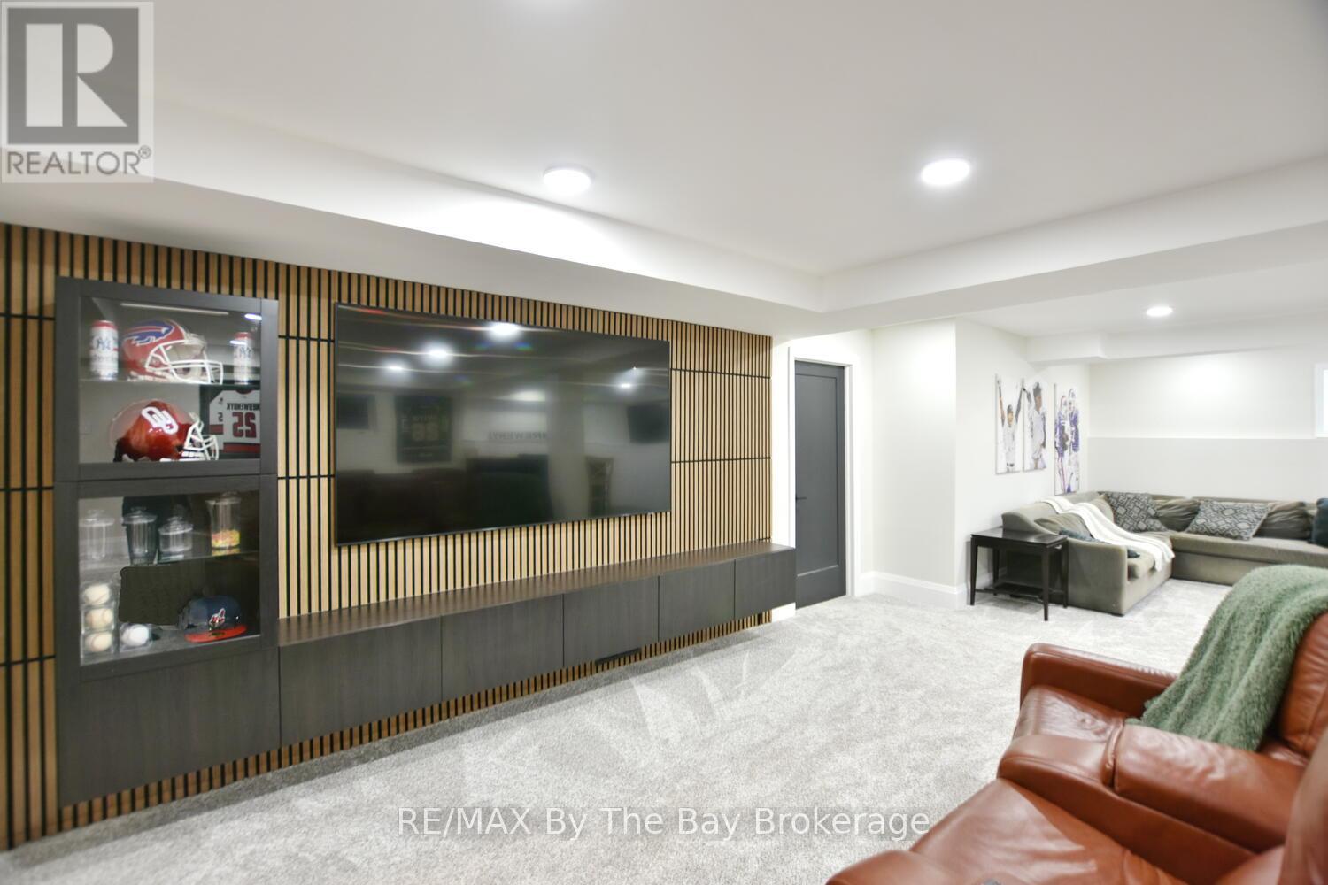 17 Basswood Drive, Wasaga Beach, Ontario  L9Z 0A8 - Photo 35 - S12702914