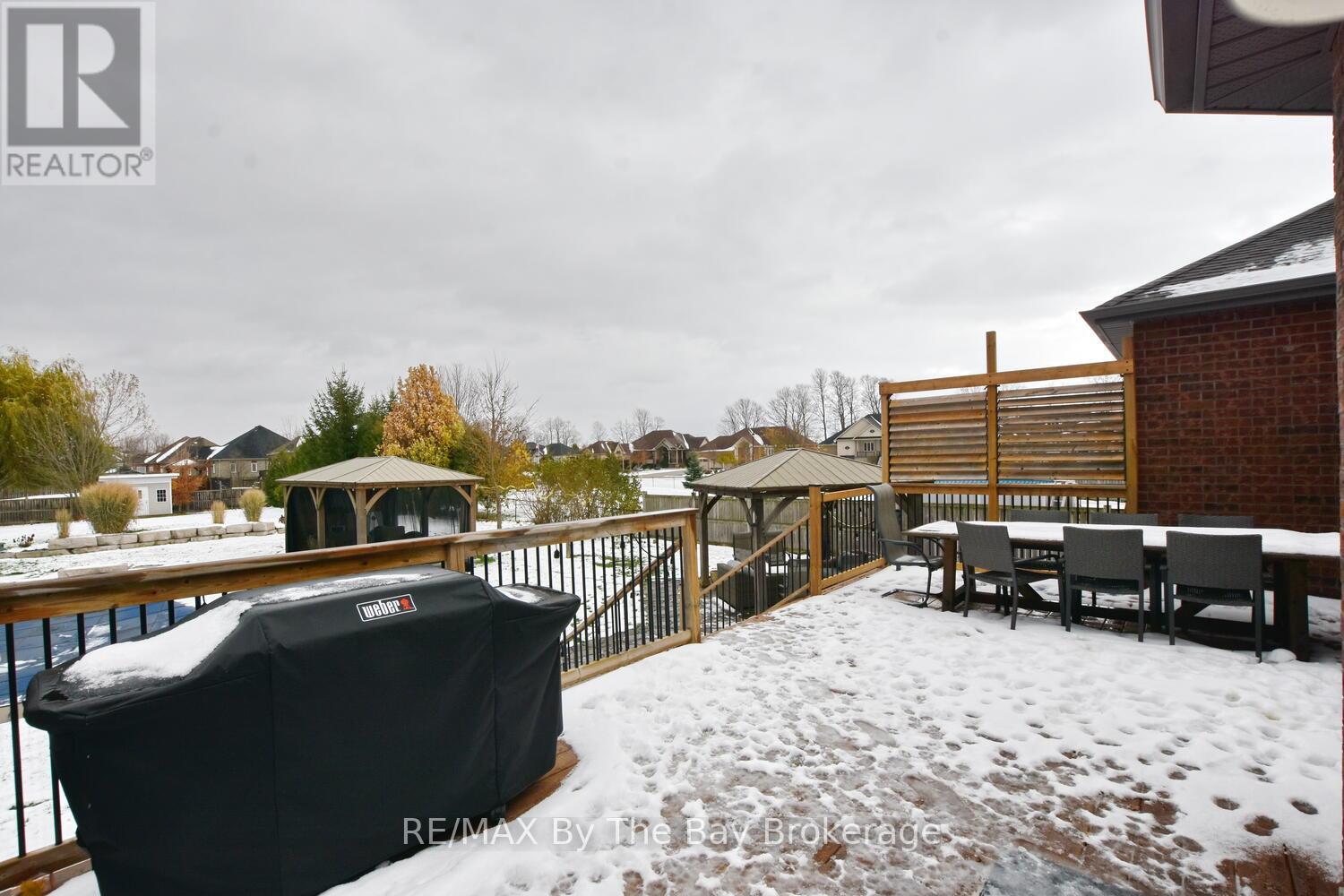 17 Basswood Drive, Wasaga Beach, Ontario  L9Z 0A8 - Photo 20 - S12702914