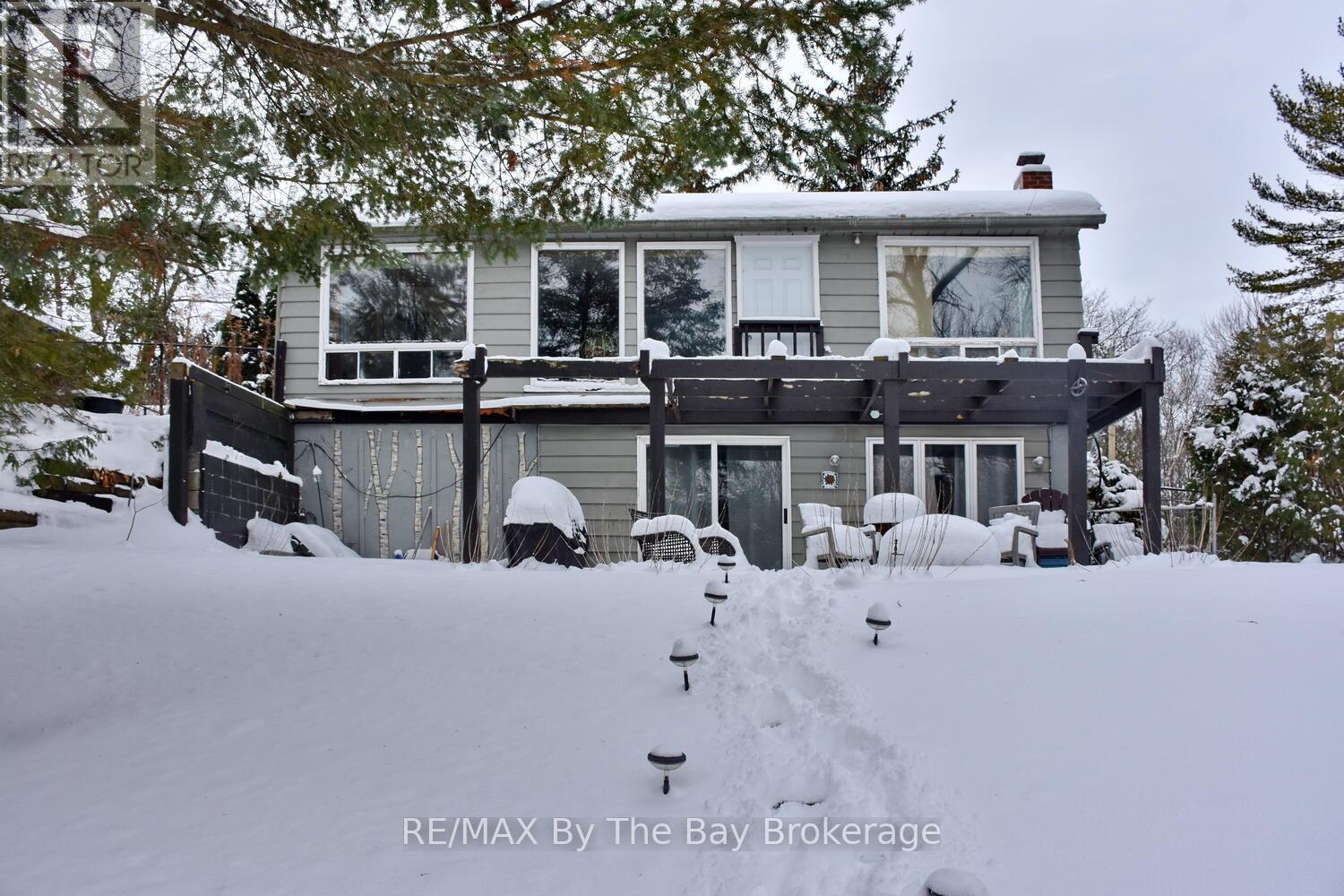 103 Sunnidale Road S, Wasaga Beach, Ontario  L9Z 2S9 - Photo 11 - S12702920