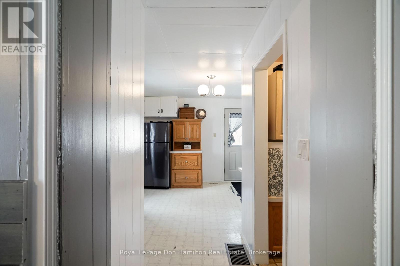 540 Ainley Street, Huron East, Ontario  N0G 1H0 - Photo 22 - X12702974